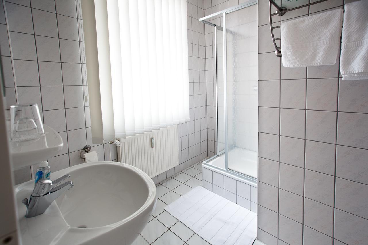 Landhotel Zum Pottkuchen Kalbe  Buitenkant foto
