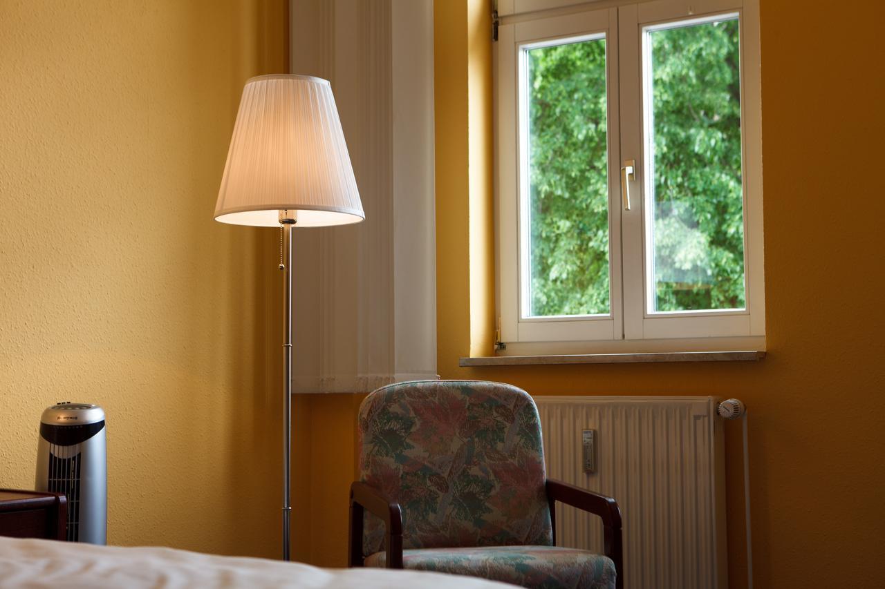 Landhotel Zum Pottkuchen Kalbe  Buitenkant foto