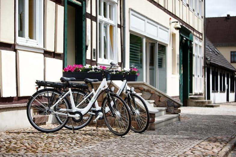 Landhotel Zum Pottkuchen Kalbe  Buitenkant foto